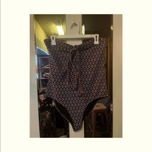 one piece bathing suit! size 30, good condition